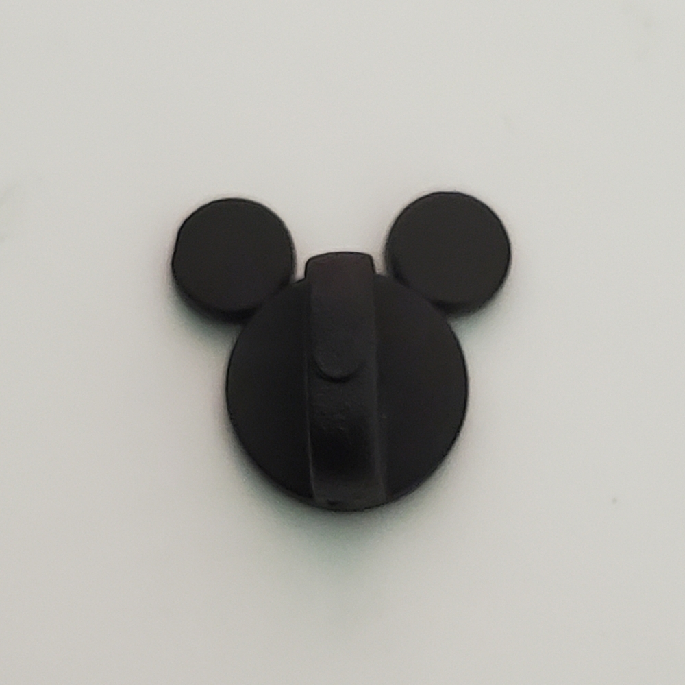 Disney Pin Trading Cast Lanyard Red Mickey Mouse Icon Pin Hidden Mickey Pin - Picture 3 of 3